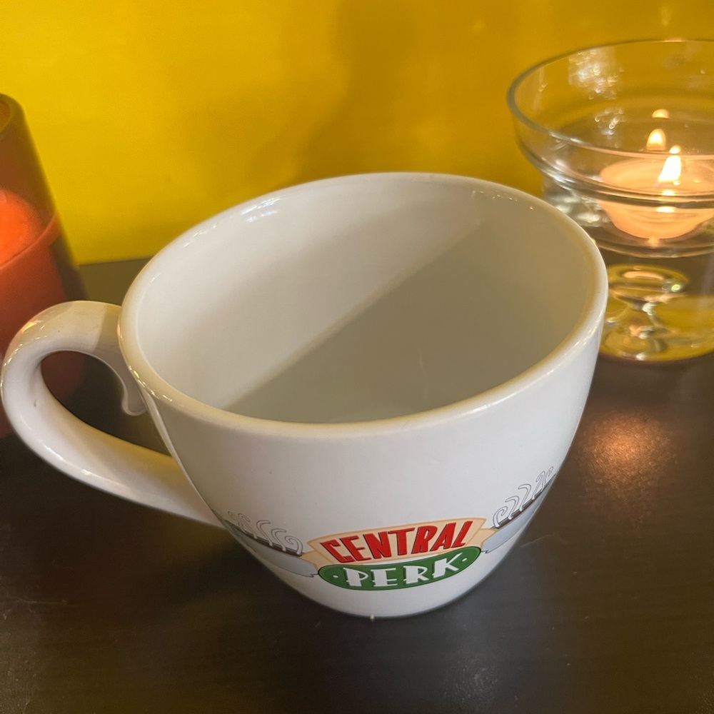 Friends Central Perk Paladone White Ceramic Mug - Picture 6 of 8
